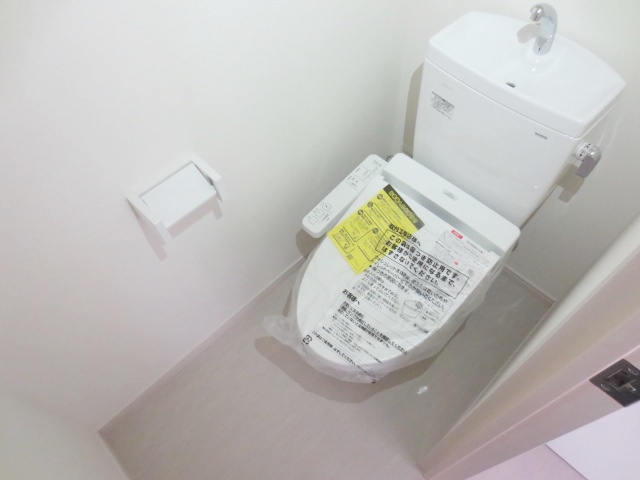 リブリ・戸田公園のトイレ|別号室の参考写真です。