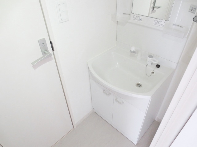 リブリ・戸田公園の洗面所|別号室の参考写真です。