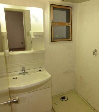 亀谷マンションの洗面所