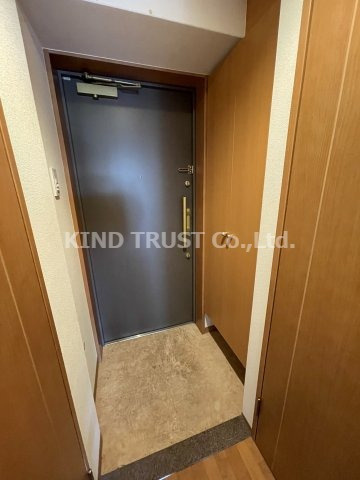 南森町プライマリーワンの玄関|収納もある玄関です