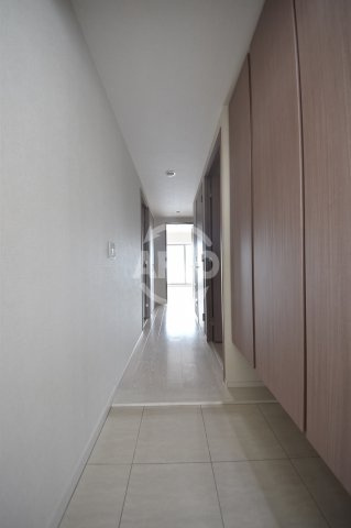 プレミスト靭本町　明治小学校区の玄関|プレミスト靭本町　玄関