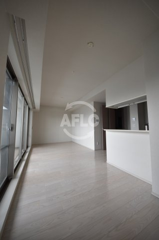 プレミスト靭本町　明治小学校区の居間・リビング|プレミスト靭本町　リビング