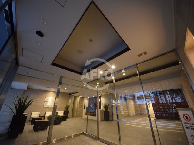 プレミスト靭本町　明治小学校区のロビー|プレミスト靱本町　開放感あるロビ