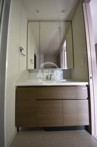 プレミスト靭本町　明治小学校区の独立洗面台|プレミスト靭本町　独立洗面台