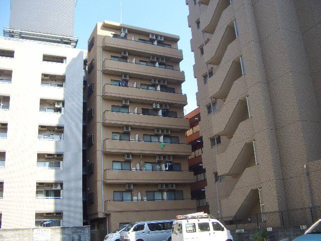 アーネット西船橋の外観|8階建て賃貸マンションです