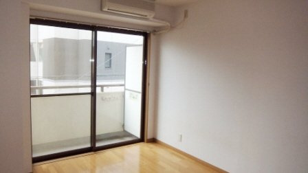 アーネット西船橋の居間・リビング|エアコ完備