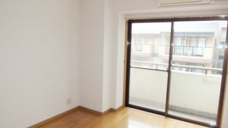 アーネット西船橋の居間・リビング|洋室9帖