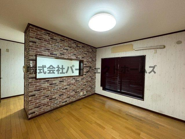 津田東町３丁目戸建の居間・リビング|リビングです