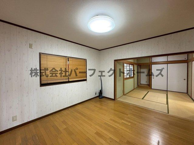 【居間・リビング】の画像