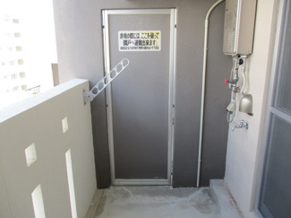 【その他】 | トーマス国場 | ※写真は別のお部屋を使用しています。