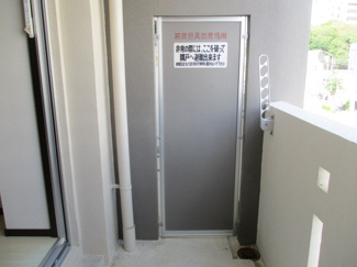 【その他】 | トーマス国場 | ※写真は別のお部屋を使用しています。