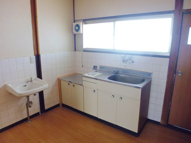 第1松雅荘のキッチン