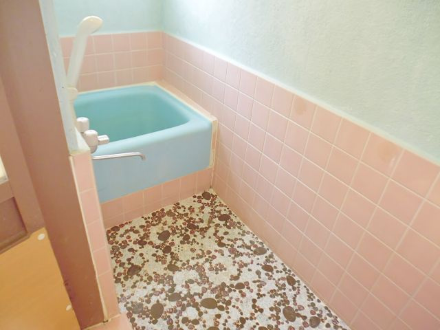 第1松雅荘の浴室