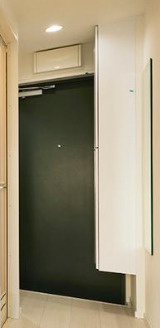 ノースヒル新宿イーストの玄関