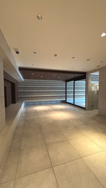 オープンレジデンシア桜通筒井のロビー