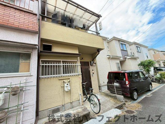 渚西1丁目中古テラスハウスの玄関|落ち着いた玄関です