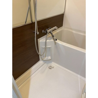 【浴室】 | レオンコンフォート本町東Ⅲ | 落ち着いた空間のお風呂です