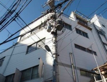 三幸ビルの外観