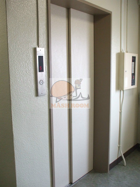 三幸ビルの外観