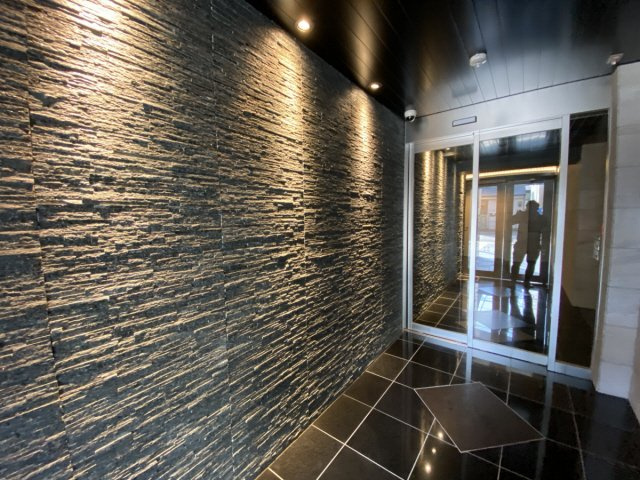 Xing　CUBE　ONEのエントランス