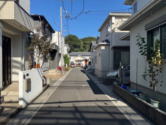 【前面道路含む現地写真】