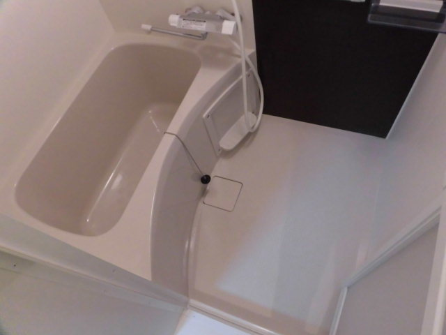 【浴室】 | シャイン下新庄 | 綺麗なお風呂で毎日の疲れを癒して下さい。