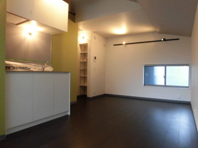 【居間・リビング】 | シャイン下新庄 | オシャレで広さもあるリビングです。