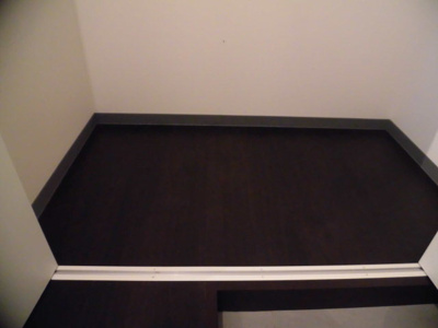 【収納】 | シャイン下新庄 | 奥行きがある収納なので荷物の多い女性でも大丈夫です。