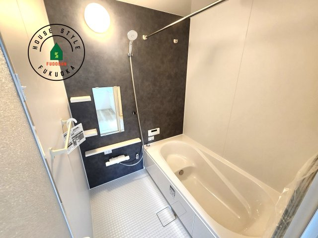 糸島市潤1丁目第2-1棟（1号棟）　の内観：施工例|1日の疲れを癒してくれる広々バスルーム。雨の日のお洗濯にも大活躍な浴室乾燥機付です！