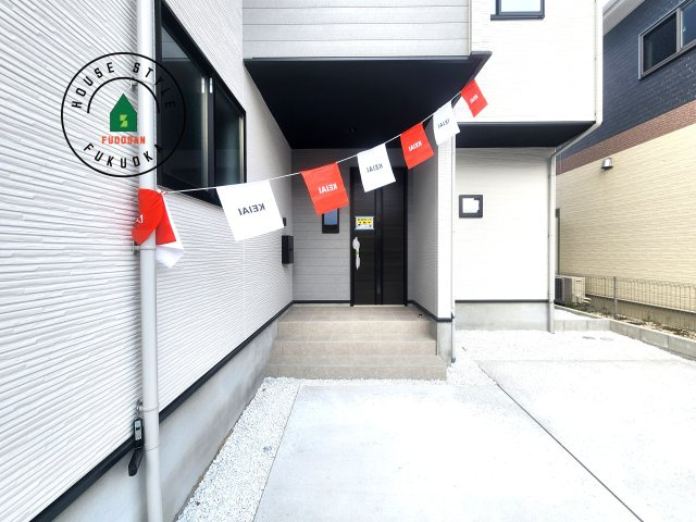 糸島市潤1丁目第2-1棟（1号棟）　の外観：施工例|おでかけの時も帰った時も、「我が家」を最初に感じでもらえる素敵な空間に。