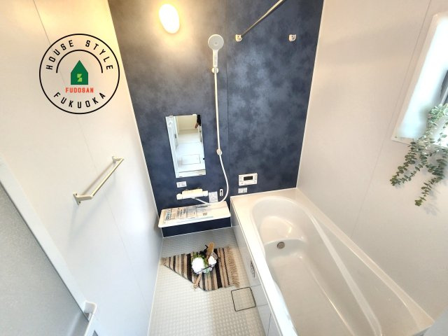 福津市西福間3丁目第1-1棟（1号棟）の浴室|1日の疲れを癒してくれる広々バスルーム。雨の日のお洗濯にも大活躍な浴室乾燥機付です！