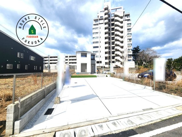 福津市西福間3丁目第1-1棟（1号棟）の前面道路含む現地写真|見学の時間などお気軽にお問い合わせ下さい。