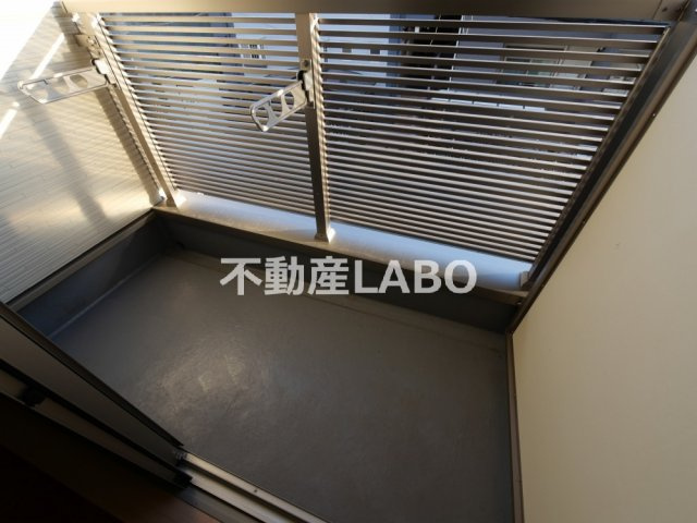 FmaisonCALMのバルコニー