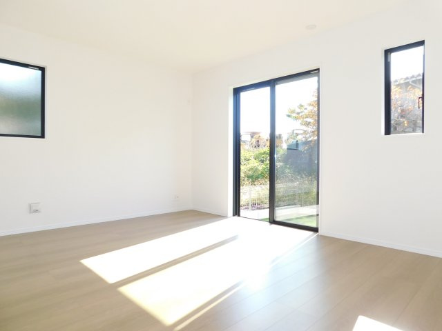 海部郡大治町大字長牧字向の新築一戸建の居間・リビング|◇リビング◇　　南面で明るいリビング１６．０帖　開放的な空間♪