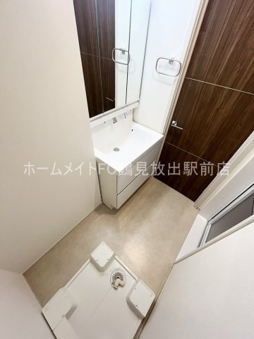 大阪市東成区東今里１丁目のアパートの洗面所