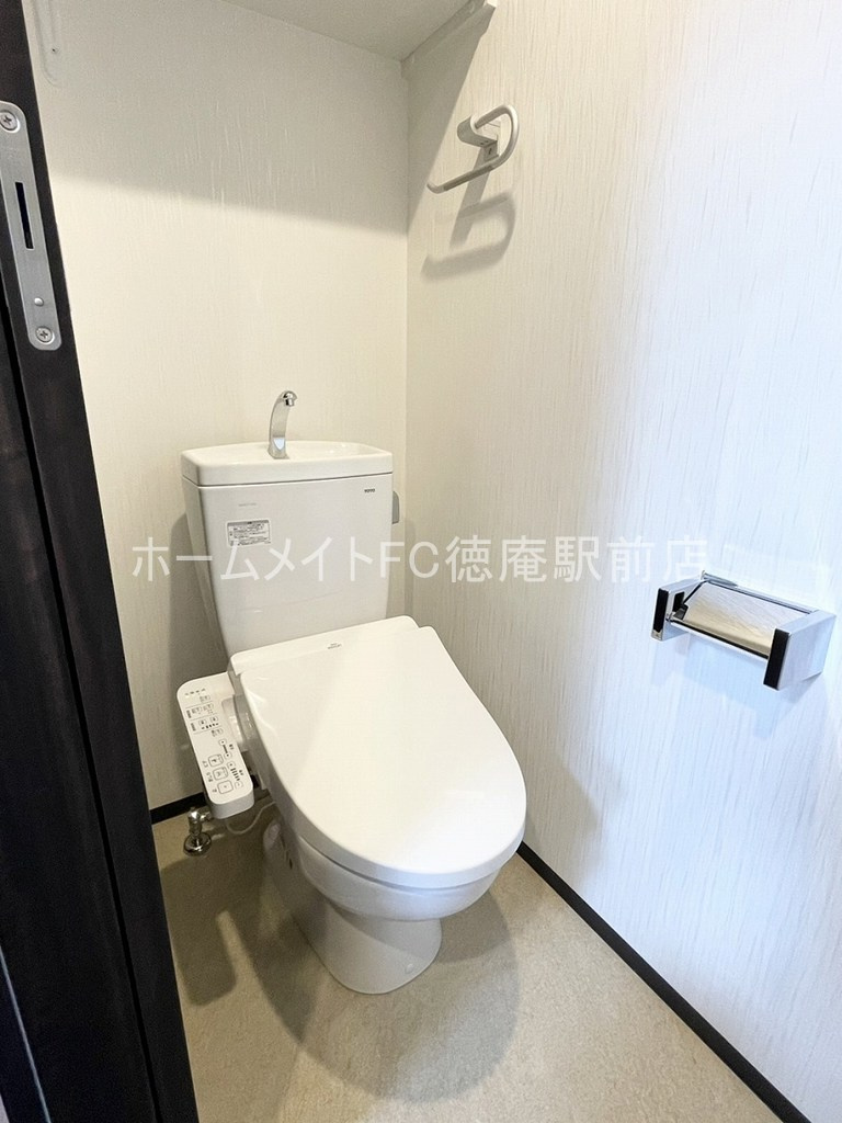 東大阪市森河内西２丁目の賃貸マンションのトイレ