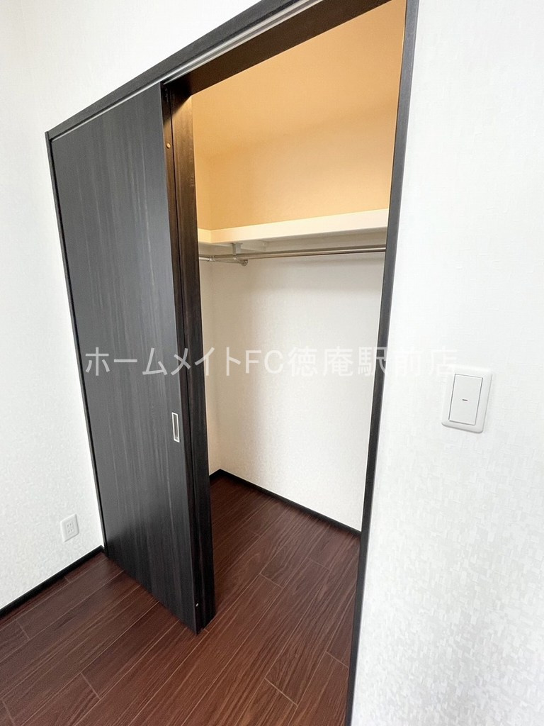 東大阪市森河内西２丁目の賃貸マンションの収納