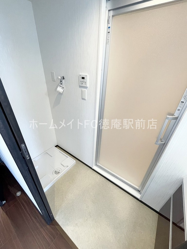 東大阪市森河内西２丁目の賃貸マンションの洗面所