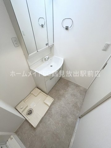 東大阪市西堤楠町３丁目のアパートの洗面所