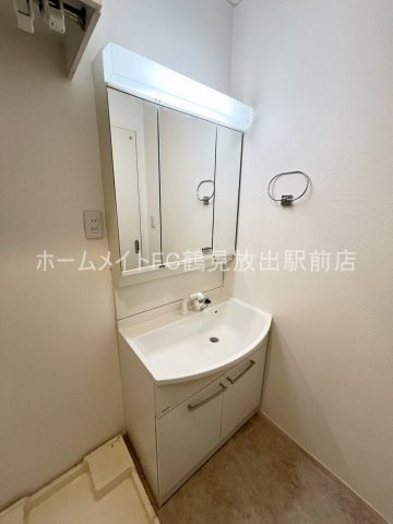 東大阪市西堤楠町３丁目のアパートの独立洗面台