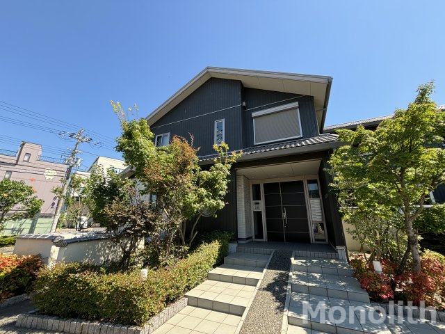 シャーメゾン鳳の外観