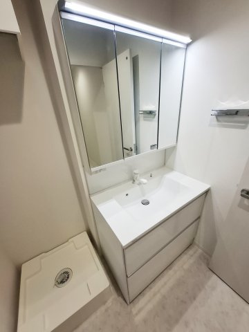 RIKO塚口の洗面所