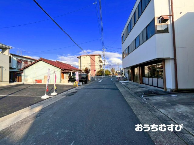 北区喜惣治第6(全2棟)の前面道路含む現地写真
