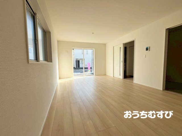 北区喜惣治第6(全2棟)の居間・リビング