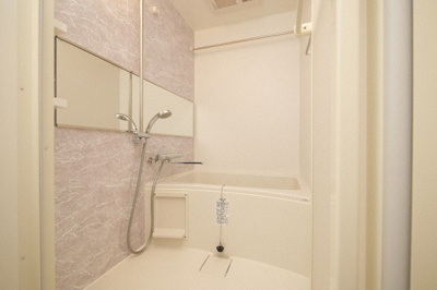 【浴室】 | スプランディッド京橋EAST | 落ち着いた空間のお風呂です