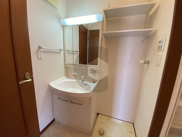 ドゥ・リュエルBの独立洗面台