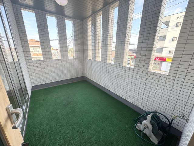 大豪邸に住んでみませんか？二棟売り♪神川町のバルコニー|バルコニーからの眺めを楽しみながら食事をしませんか