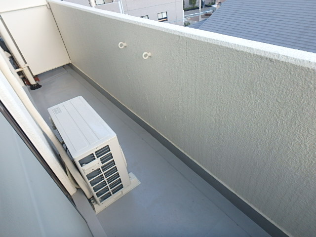 稗原マンションのバルコニー