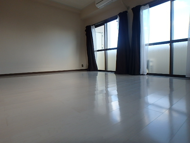 稗原マンションの居間・リビング