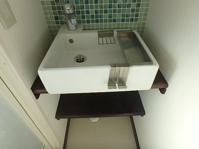 稗原マンションの洗面所